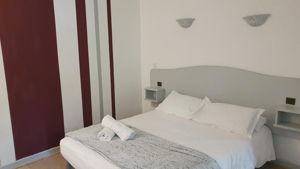  te koop hotel-restaurant Apt Vaucluse 25