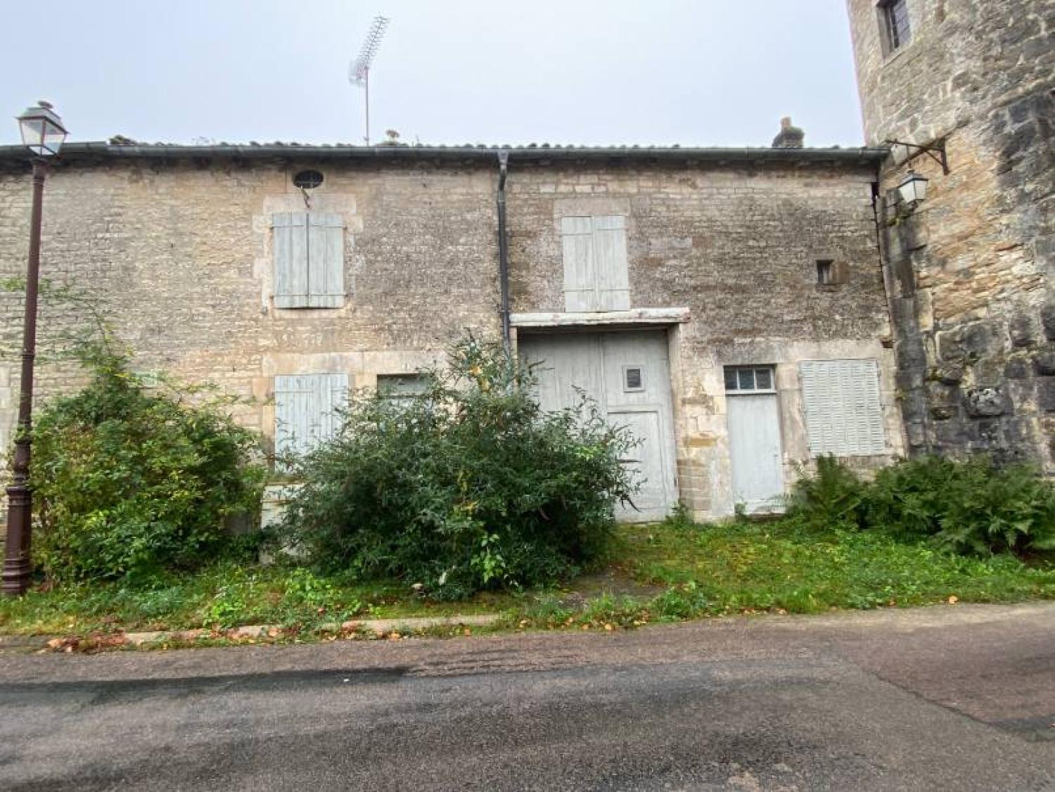 Chalvraines Haute-Marne dorpshuis #6984917