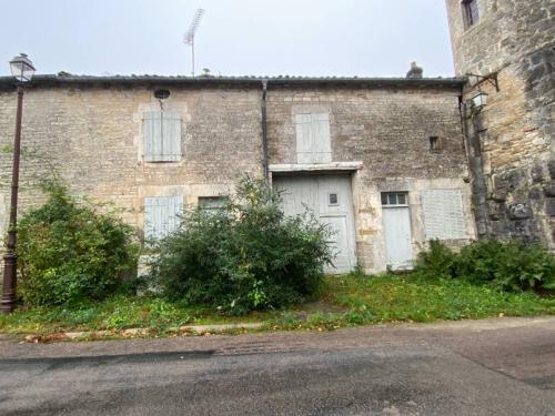 Chalvraines Haute-Marne dorpshuis foto 6984917