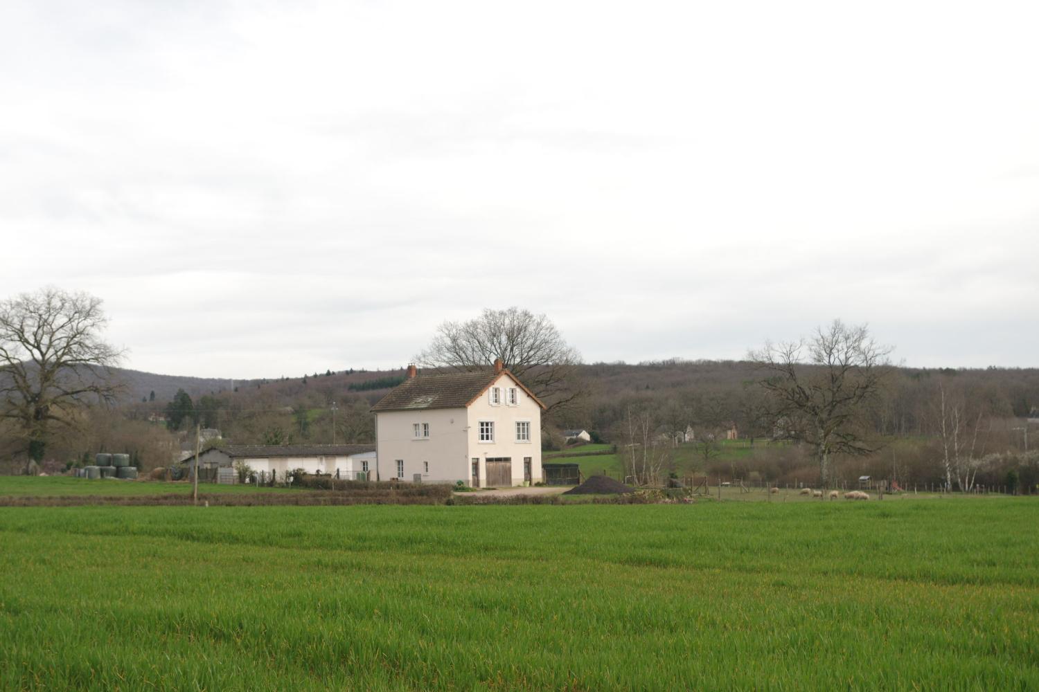 Saint-Honoré-Les-Bains Nièvre huis foto 6848026