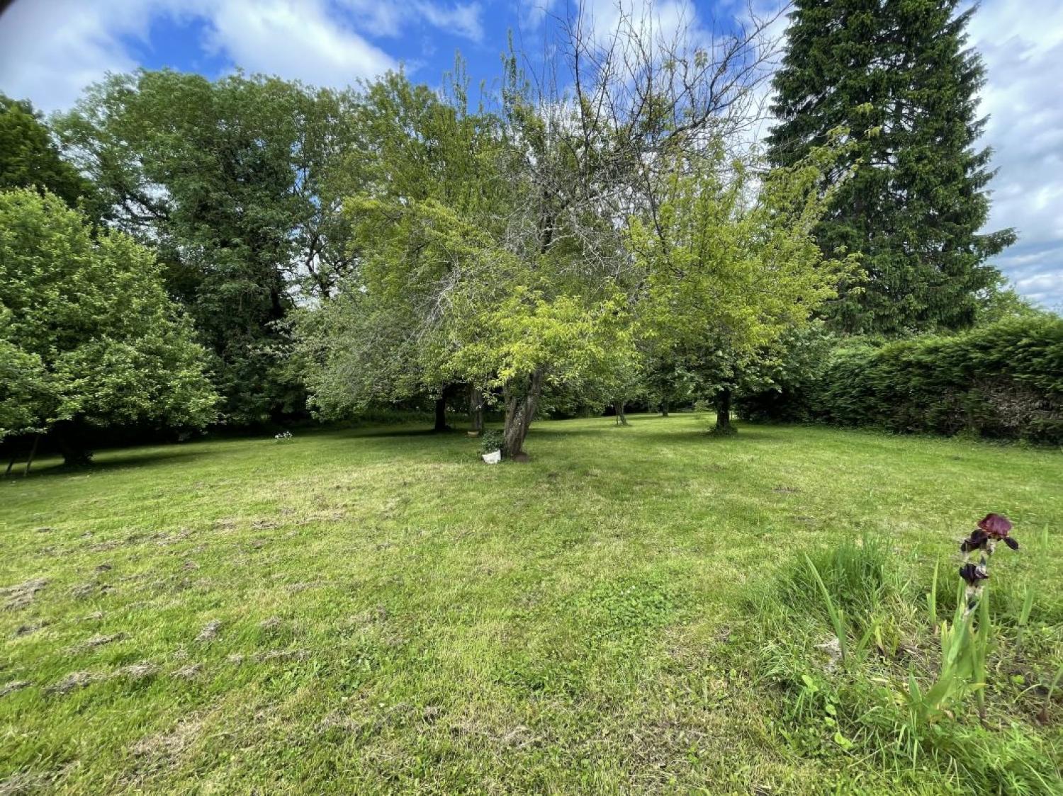  te koop huis Saint-Genest-sur-Roselle Haute-Vienne 13
