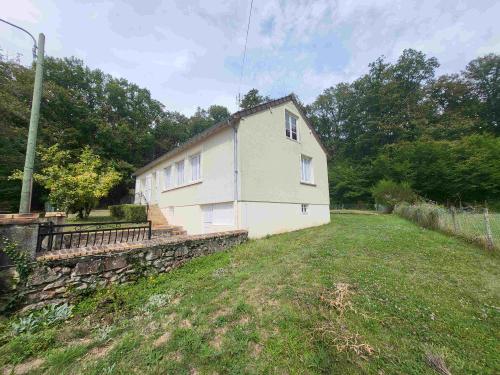 Saint-Honoré-Les-Bains Nièvre huis foto