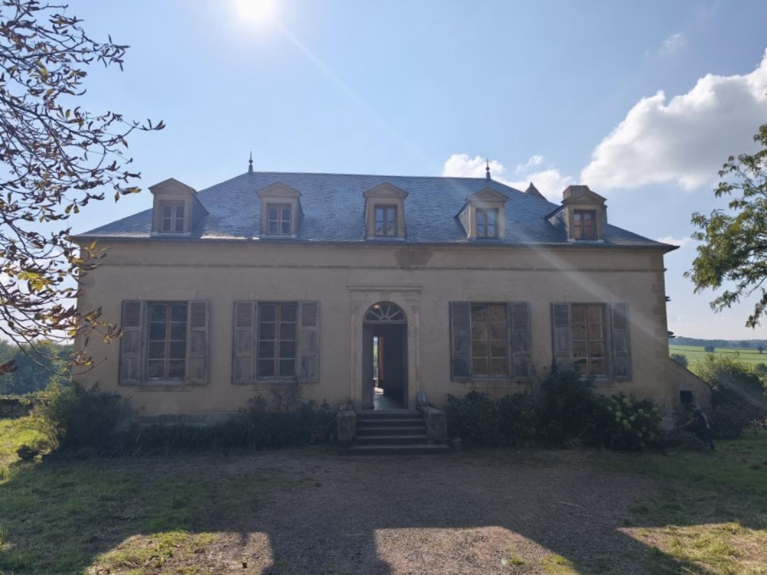  te koop kasteel Montigny-sur-Canne Nièvre 9