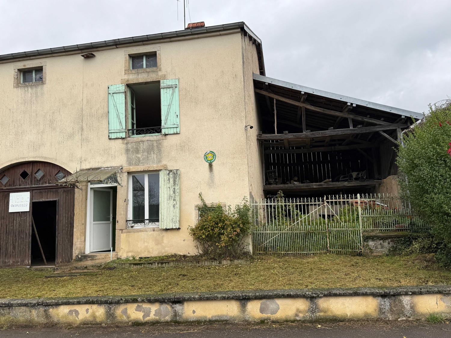 te koop dorpsboerderij Jussey Haute-Saône 33