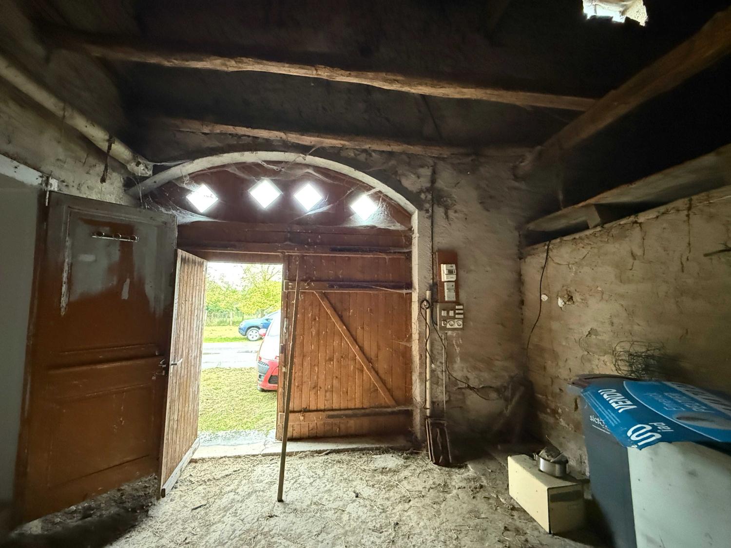 te koop dorpsboerderij Jussey Haute-Saône 25