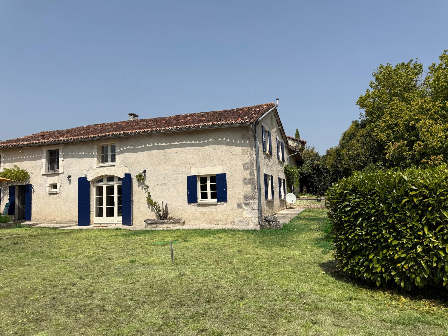  te koop vrijstaand huis Cherval Dordogne 3