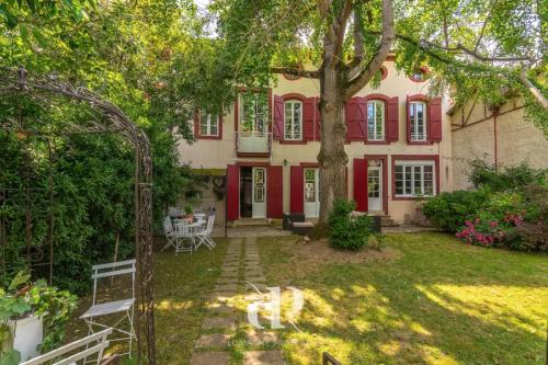 Beaumont-de-Lomagne Tarn-et-Garonne huis foto