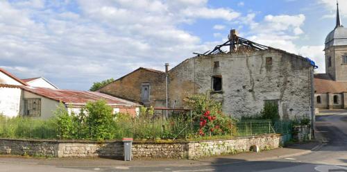 Bourbonne-les-Bains Haute-Marne dorpshuis foto 7171588