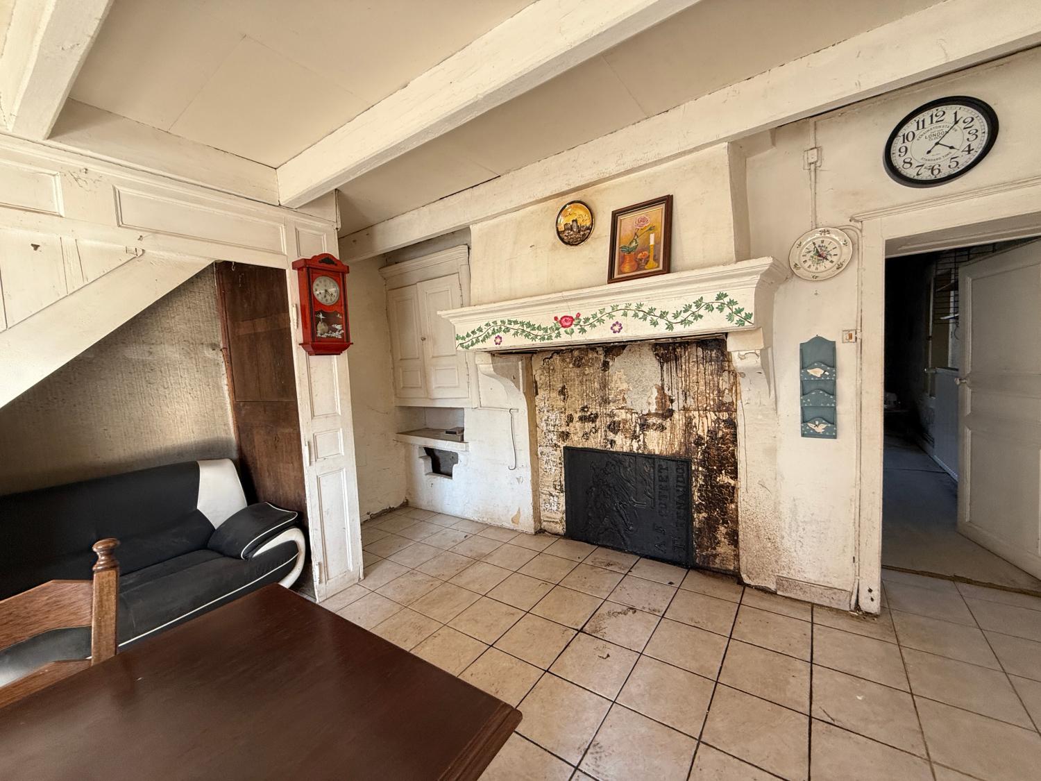  te koop dorpsboerderij Melay Haute-Marne 3