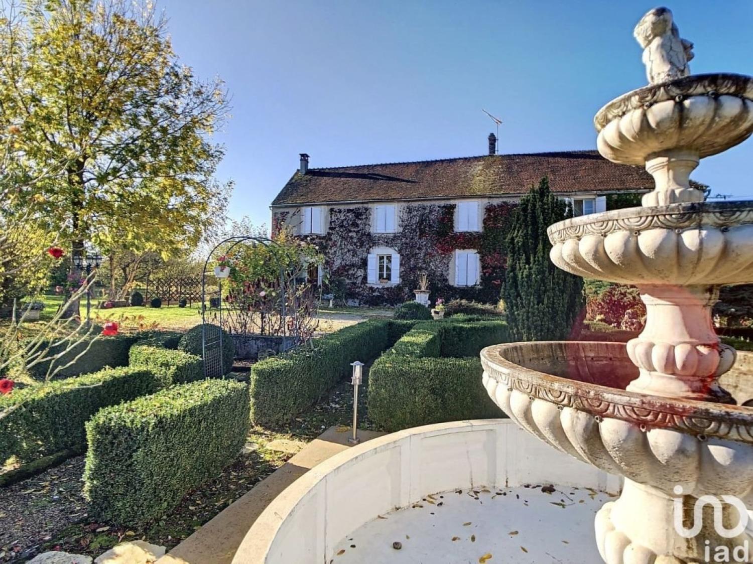  te koop gîtes/ chambres d'hôtes Pontigny Yonne 1