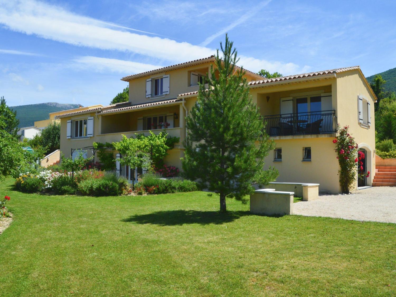  te koop villa Montbrun-les-Bains Drôme 3