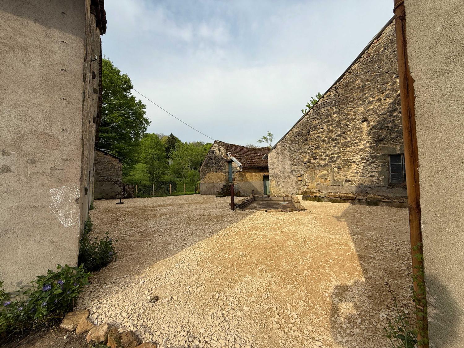  te koop dorpsboerderij Rosières-sur-Mance Haute-Saône 22