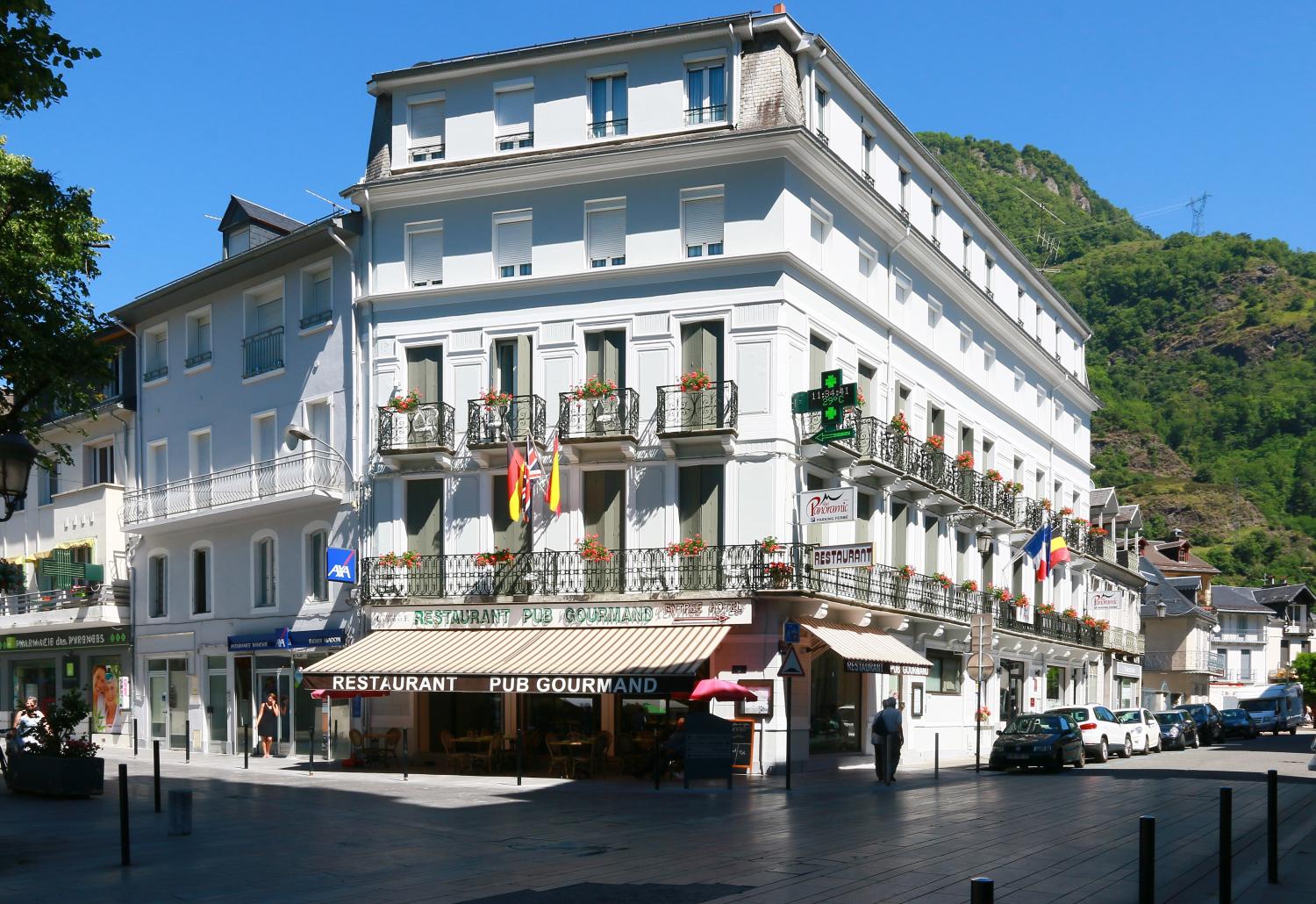  te koop hotel Bagnères-de-Luchon Haute-Garonne 1