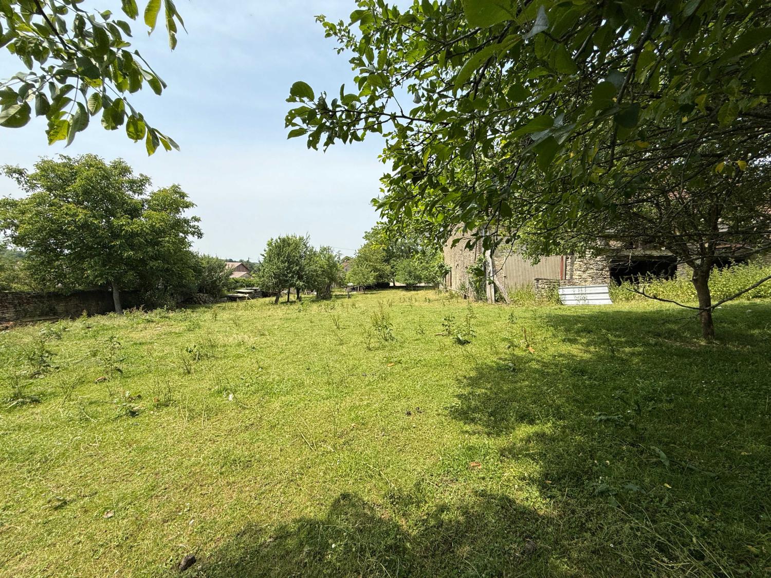  te koop dorpsboerderij Confracourt Haute-Saône 36