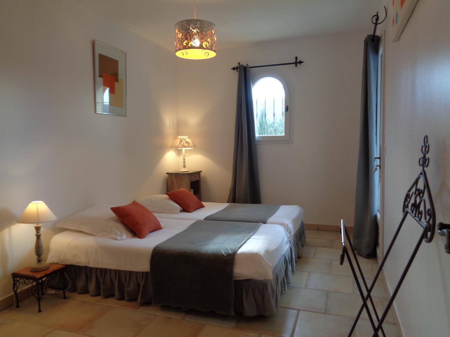  te koop gîtes/ chambres d'hôtes Lacoste Vaucluse 19