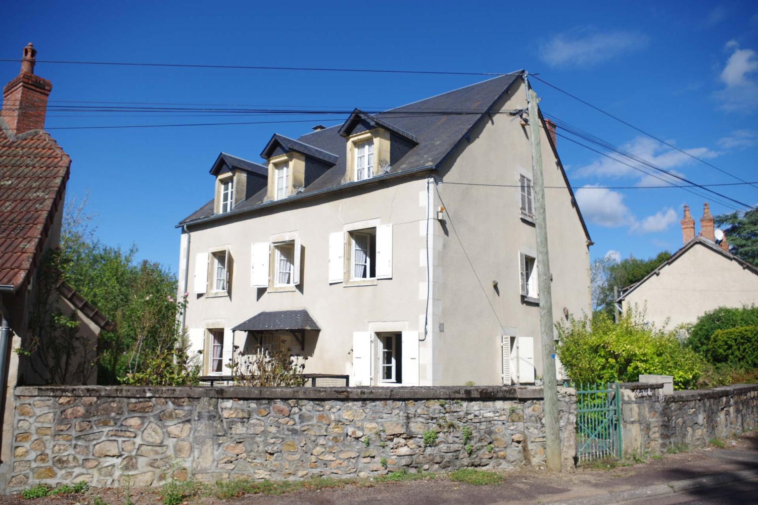  te koop stadshuis Saint-Honoré-Les-Bains Nièvre 1