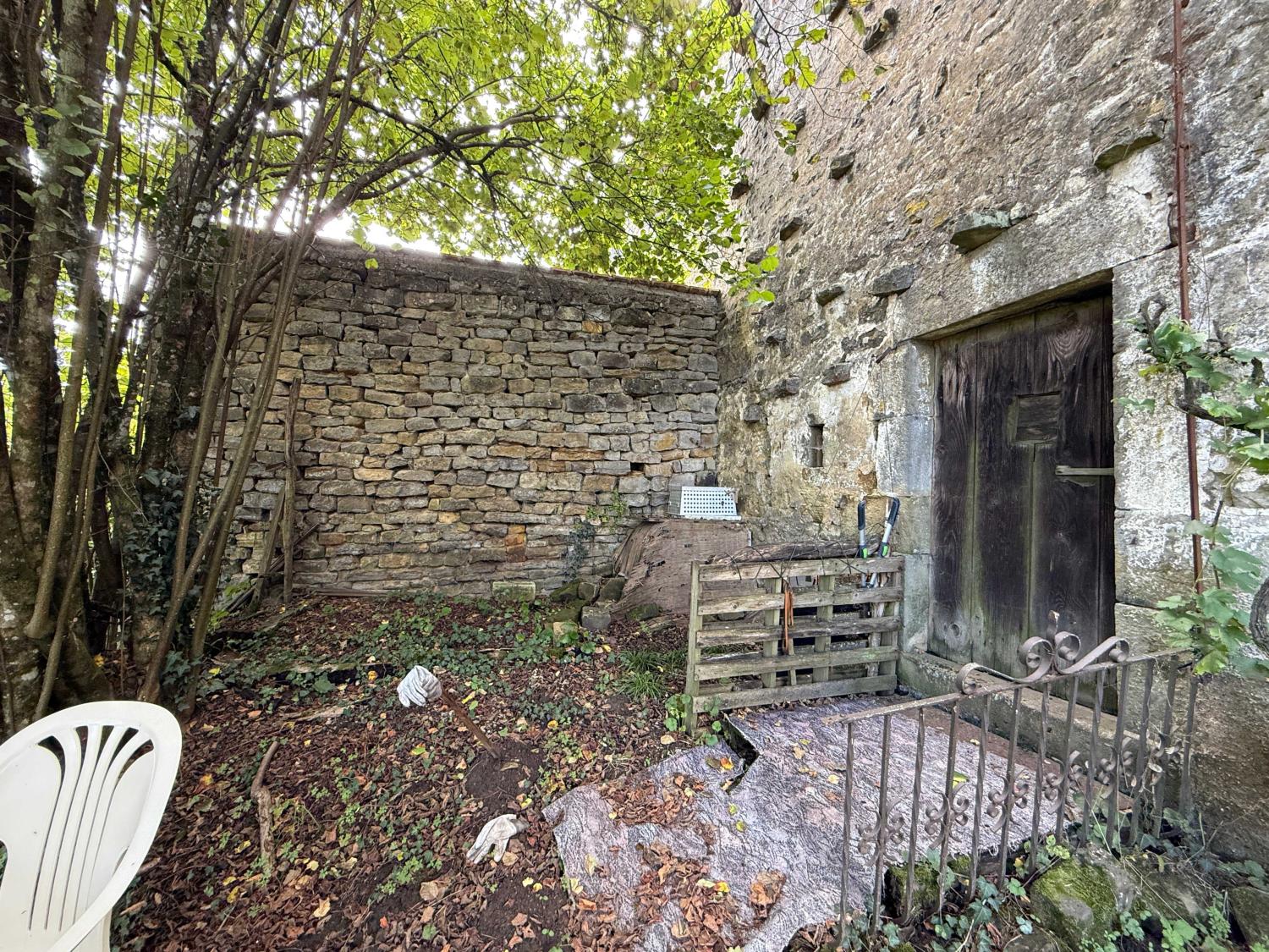  te koop dorpsboerderij Damrémont Haute-Marne 27