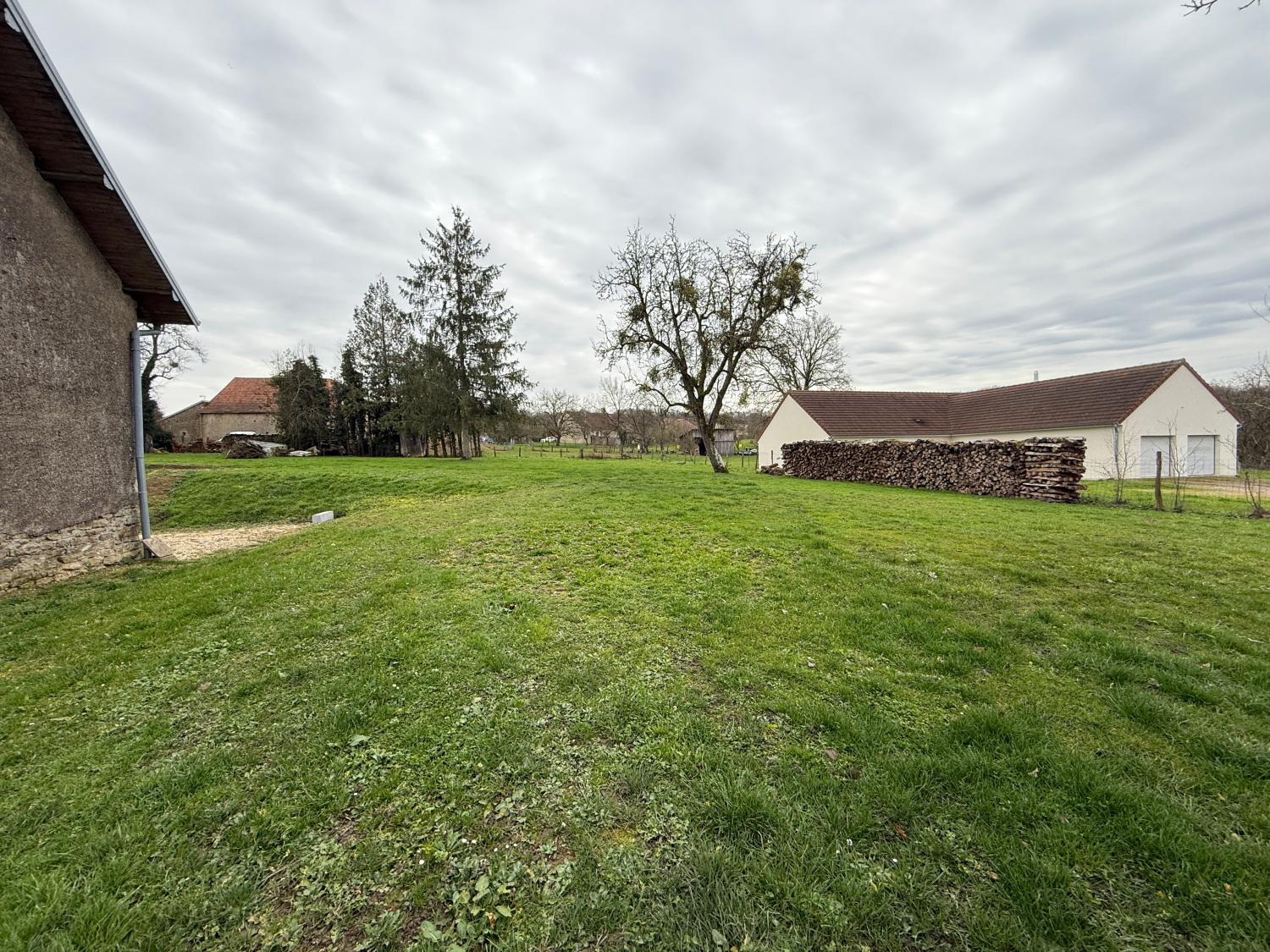  te koop vrijstaand huis Jussey Haute-Saône 35