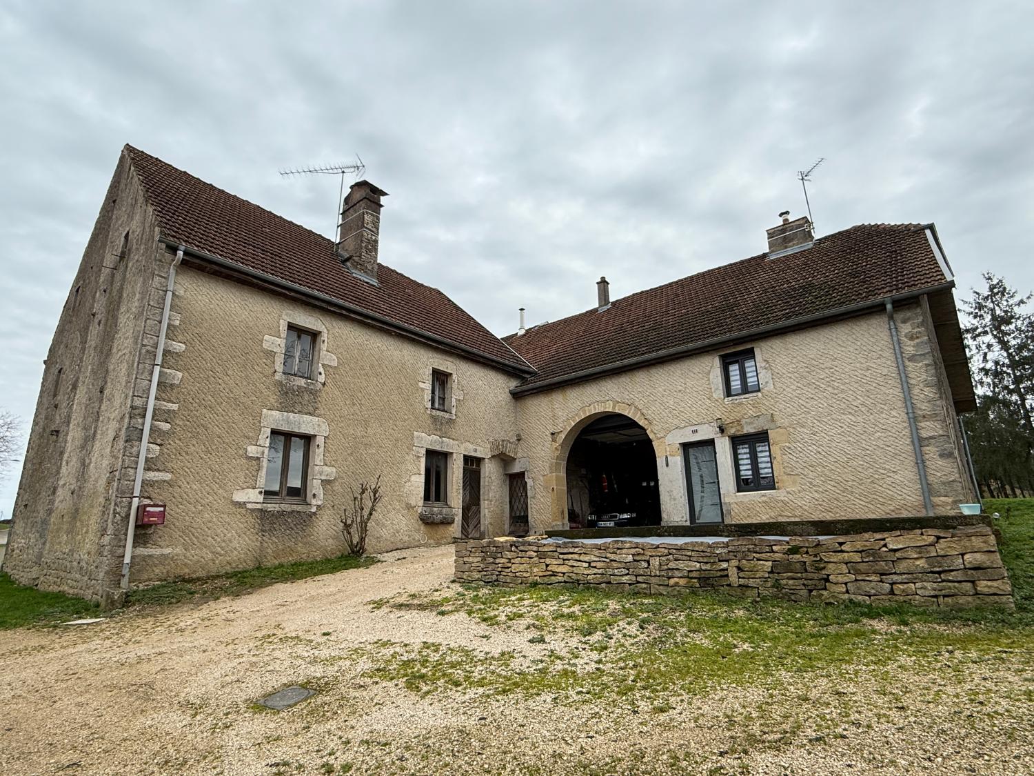  te koop vrijstaand huis Jussey Haute-Saône 1