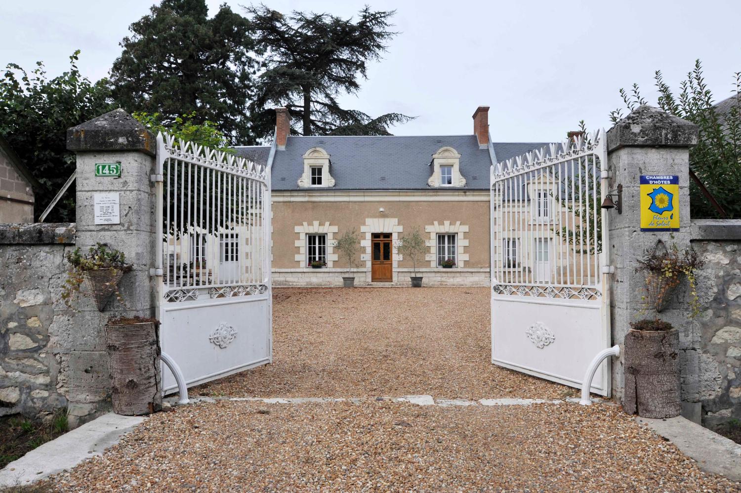 te koop gîtes/ chambres d'hôtes Couddes Loir-et-Cher 2