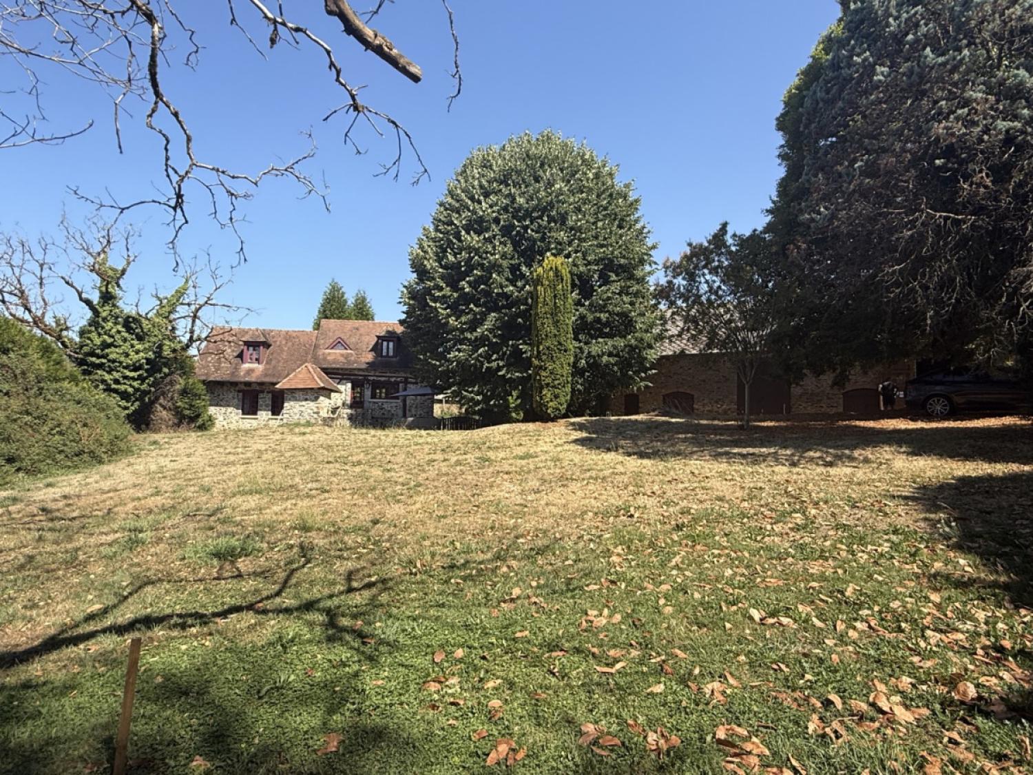 te koop vrijstaand huis Lubersac Corrèze 12