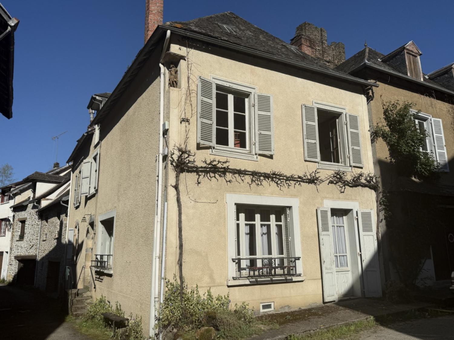 te koop dorpshuis Ségur-le-Château Corrèze 1