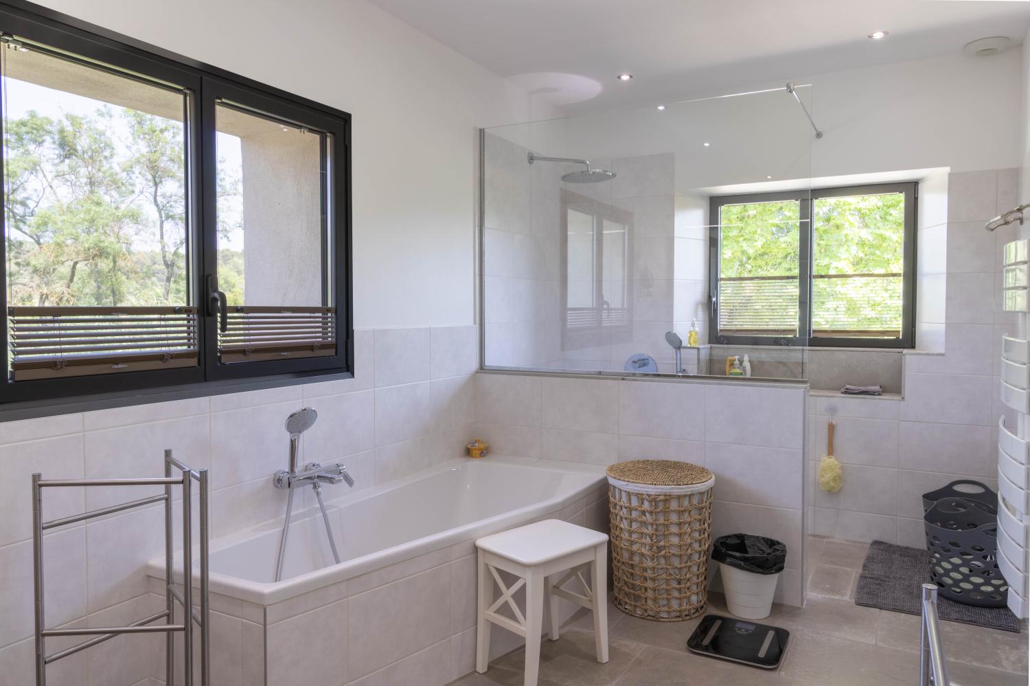  te koop gîtes/ chambres d'hôtes Saint-Mathieu-de-Tréviers Hérault 8