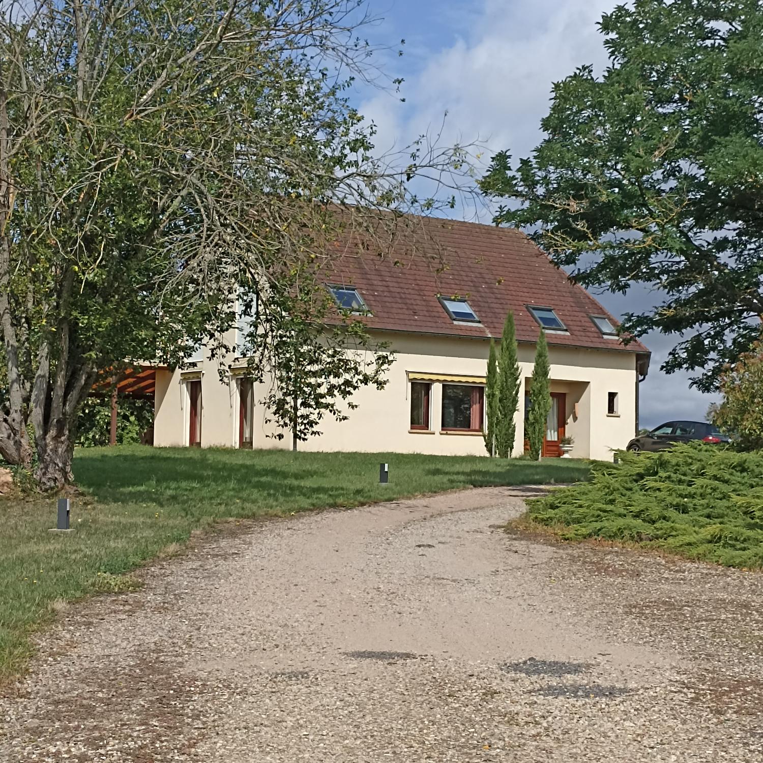 te koop vrijstaand huis Cercy-la-Tour Nièvre 3