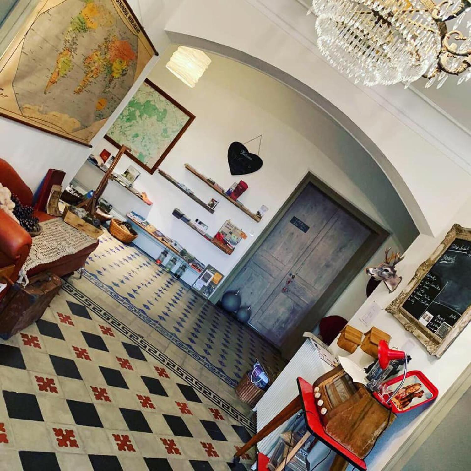  te koop gîtes/ chambres d'hôtes Le Brethon Allier 4