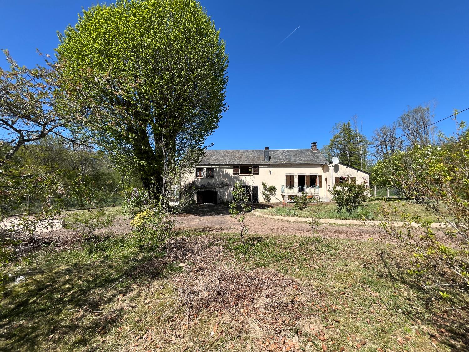  te koop vrijstaand huis Planchez Nièvre 1