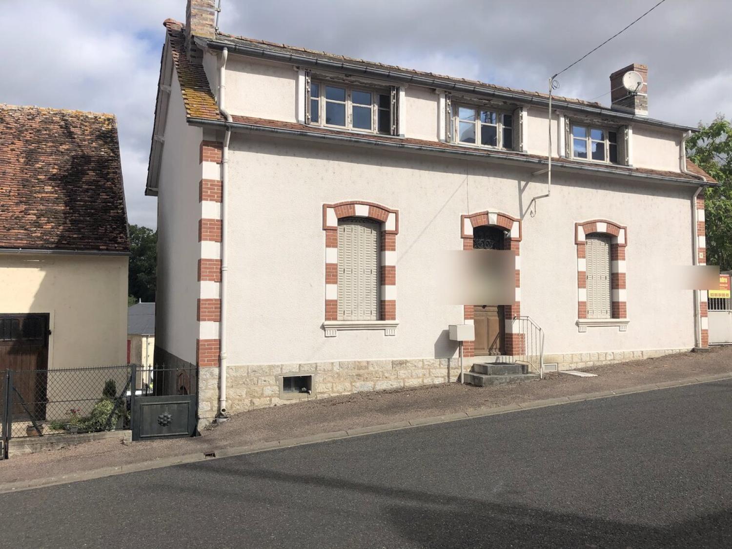 Châtillon-en-Bazois Nièvre herenhuis #7329742