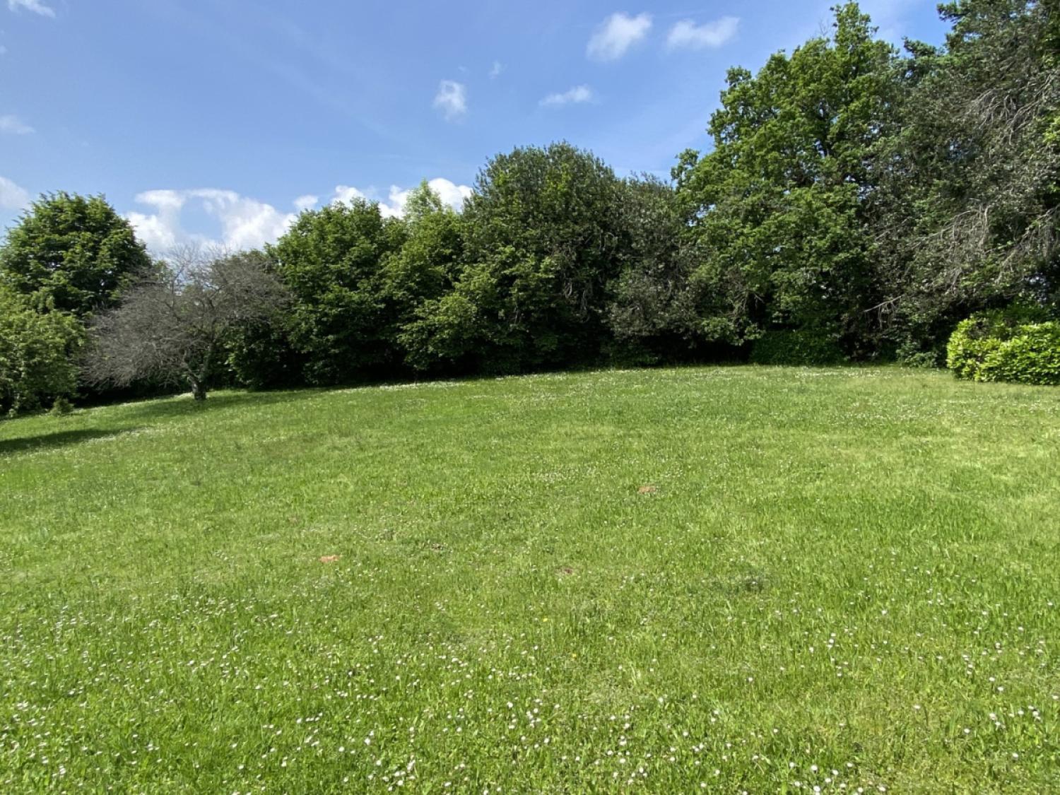 te koop vrijstaand huis Juillac Corrèze 16