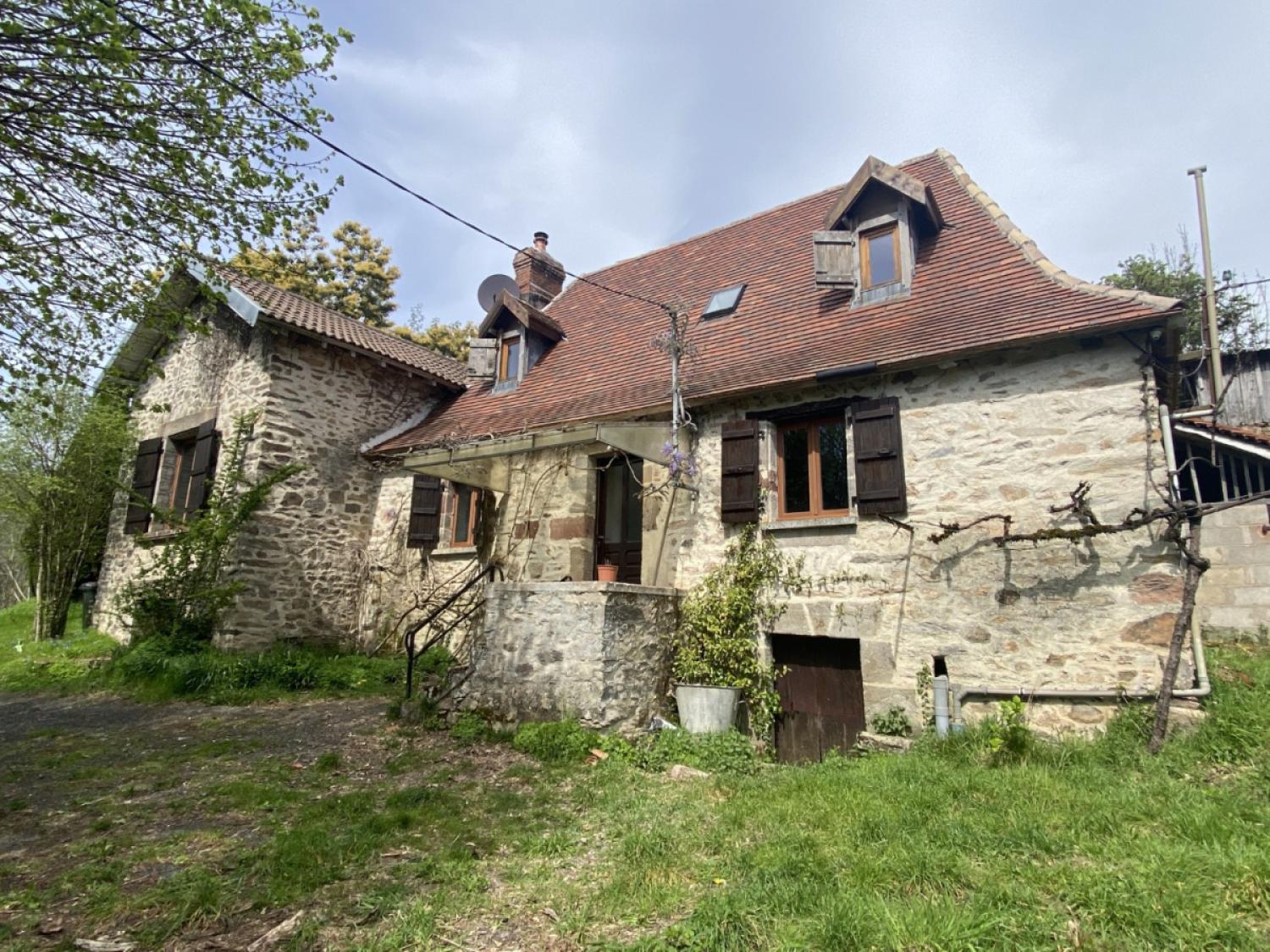  te koop boerderij Juillac Corrèze 2