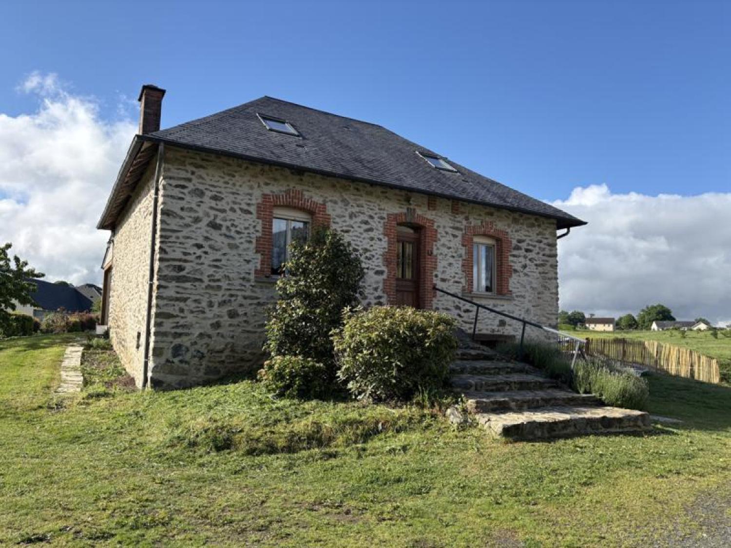 te koop vrijstaand huis Lubersac Corrèze 2