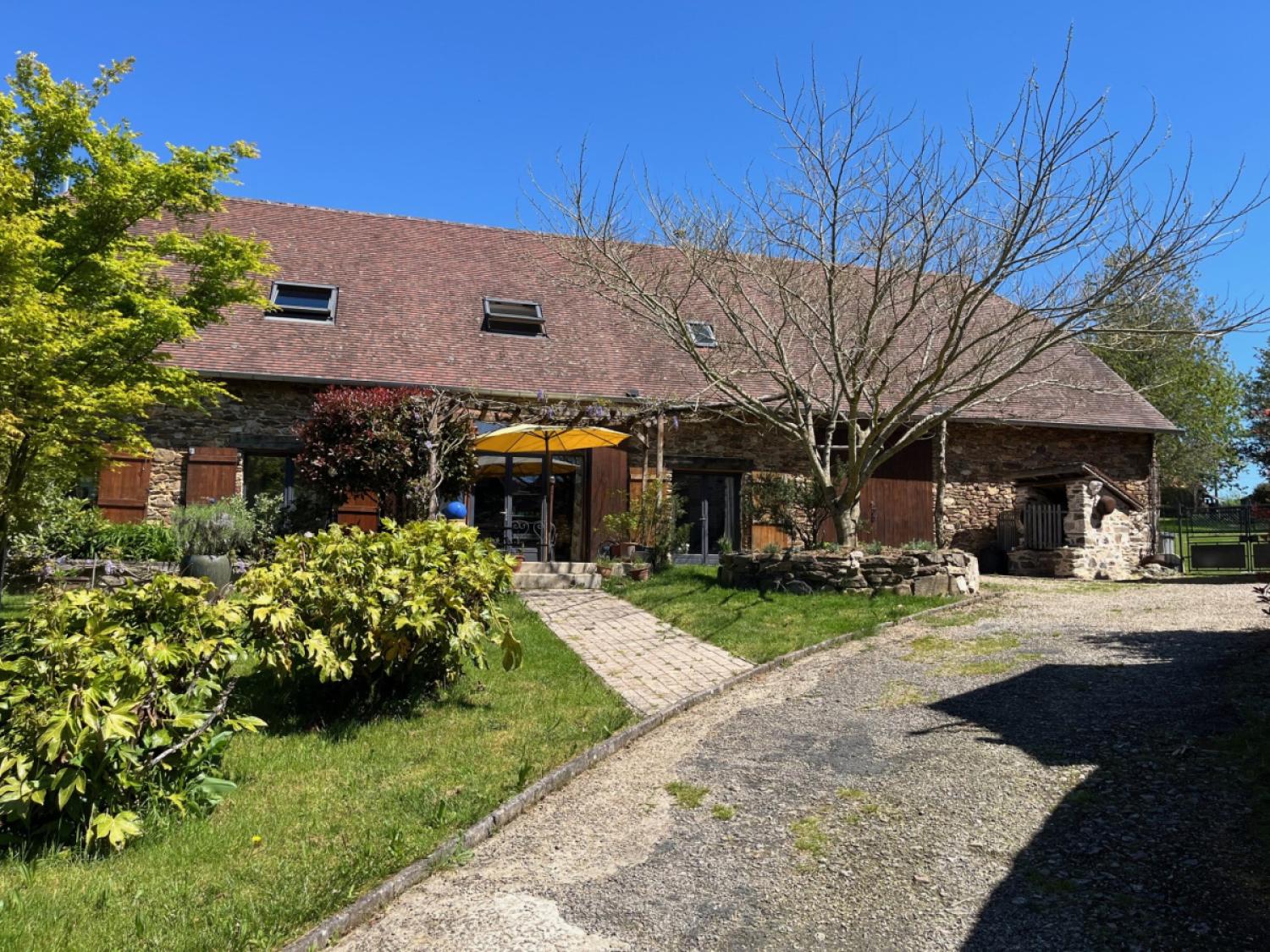 te koop huis met gîte Coussac-Bonneval Haute-Vienne 2