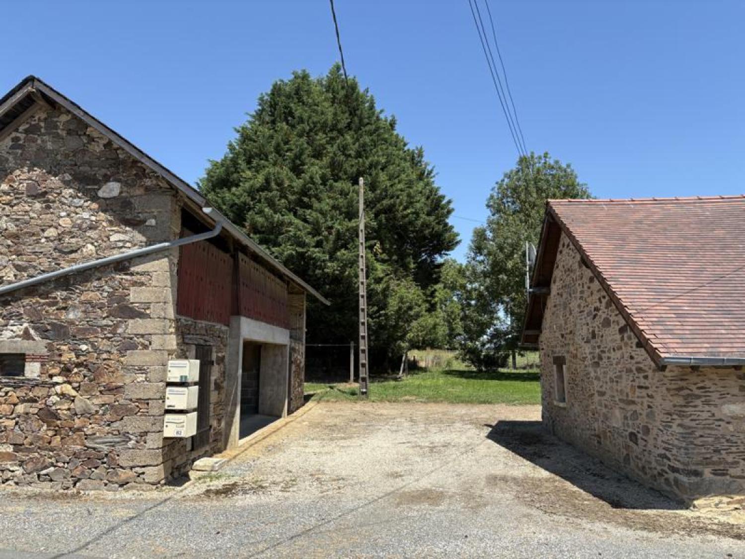  te koop huis met gîte Beyssenac Corrèze 22