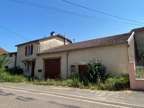 Vernois-sur-Mance Haute-Saône dorpsboerderij foto 6834662