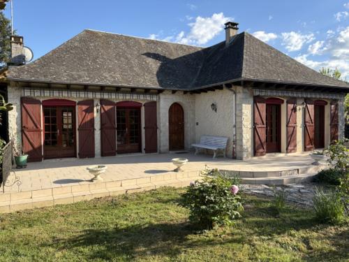 Lubersac Corrèze vrijstaand huis foto