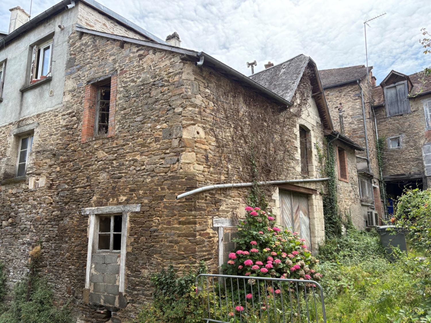  te koop gebouw Saint-Yrieix-la-Perche Haute-Vienne 16