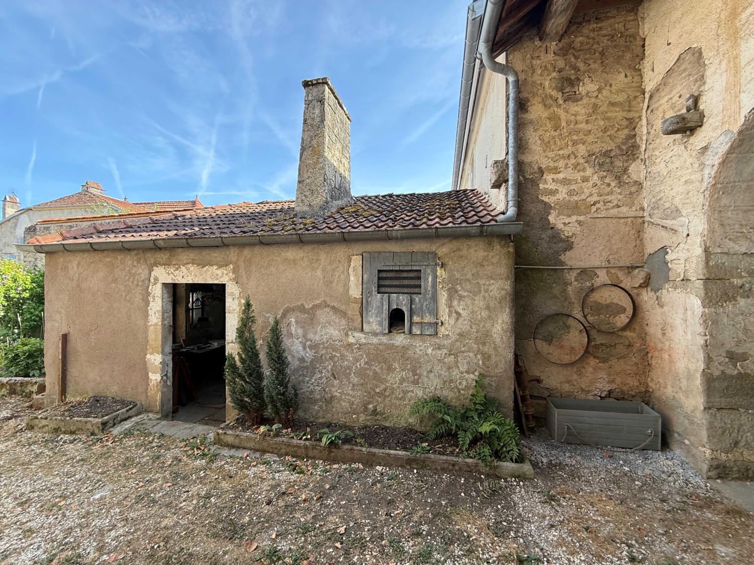te koop dorpsboerderij Melay Haute-Marne 34