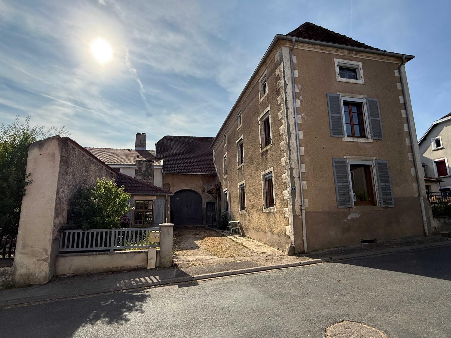 te koop dorpsboerderij Melay Haute-Marne 1