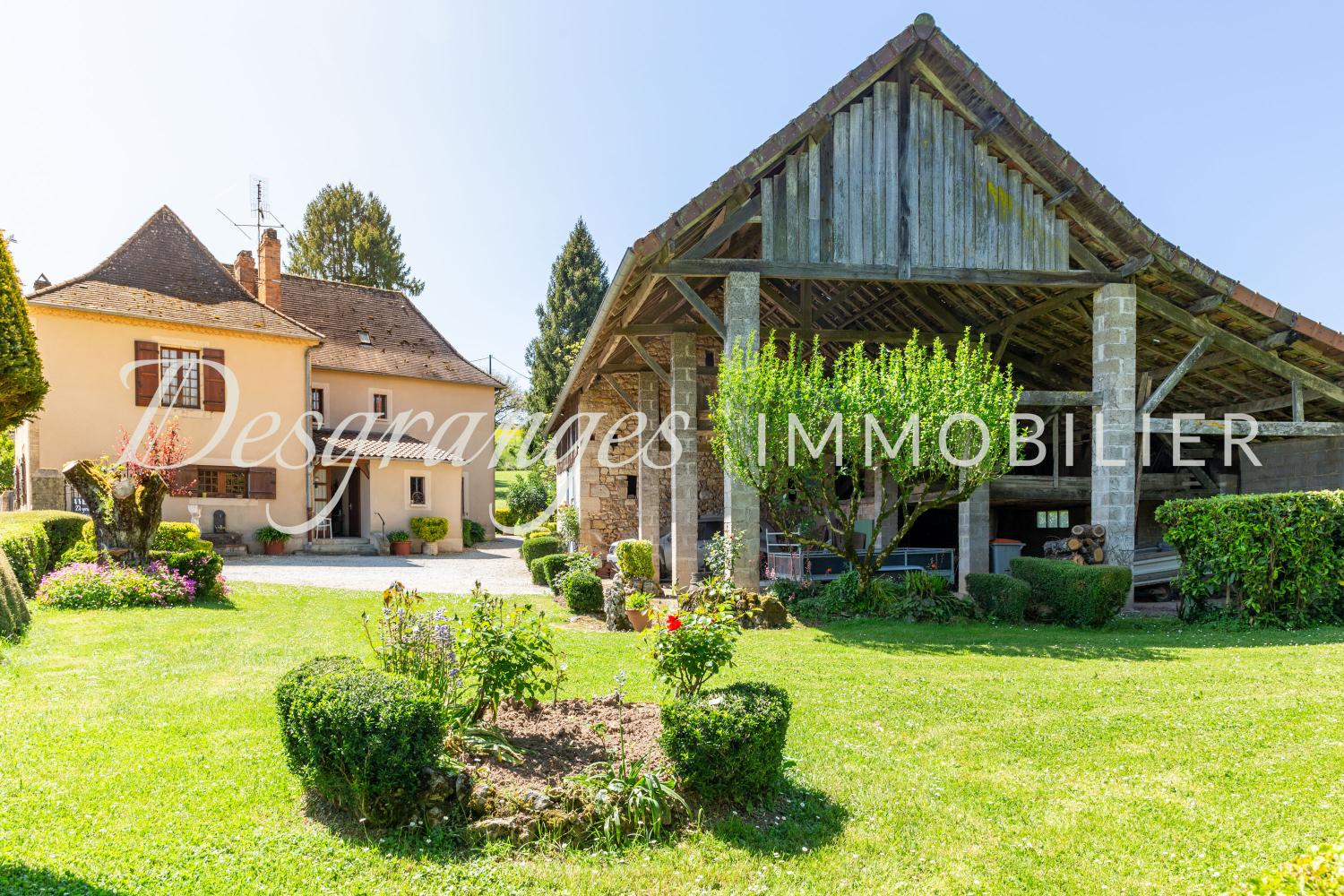 te koop landgoed Hautefort Dordogne 19