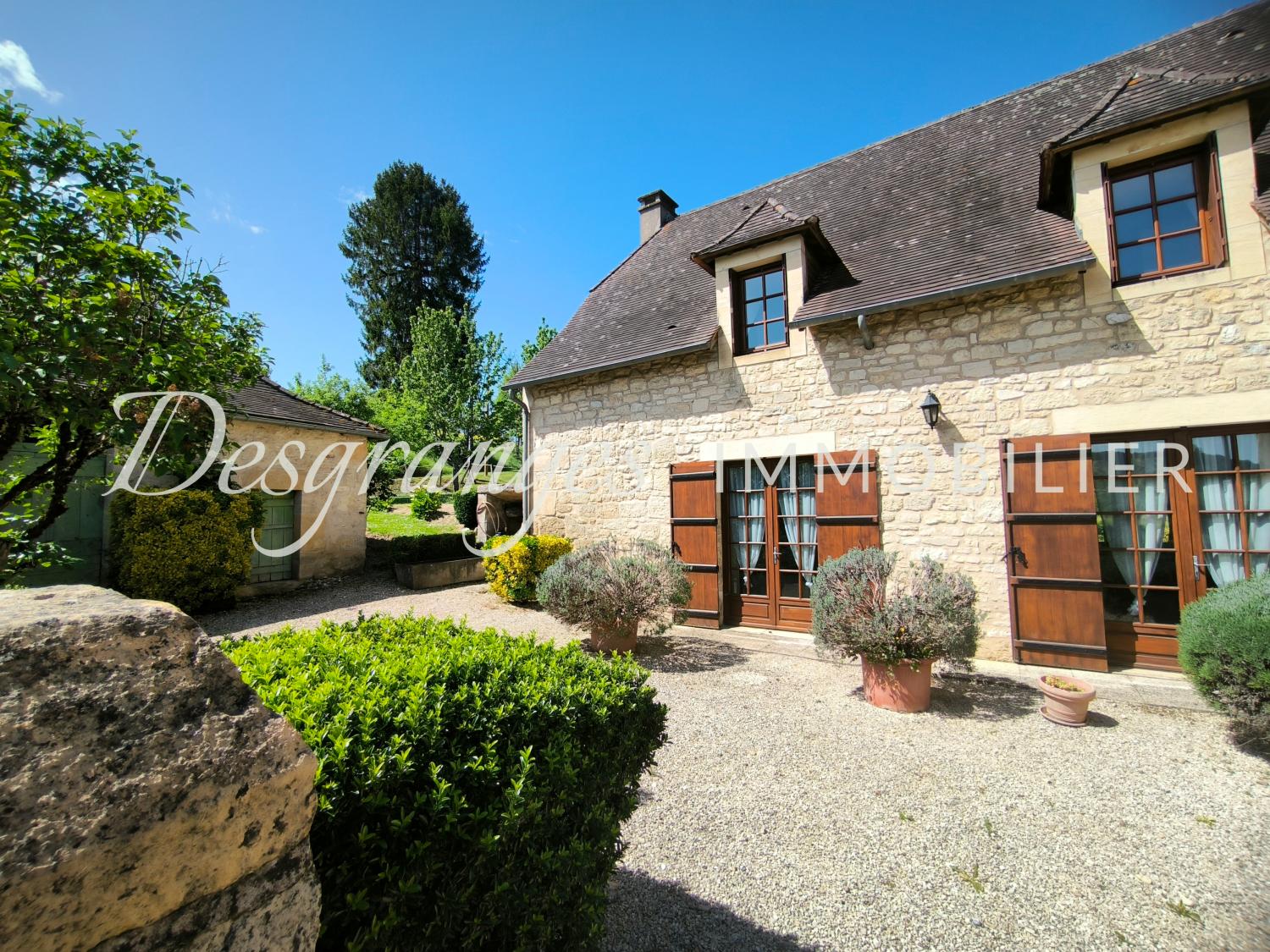 te koop landgoed Hautefort Dordogne 5