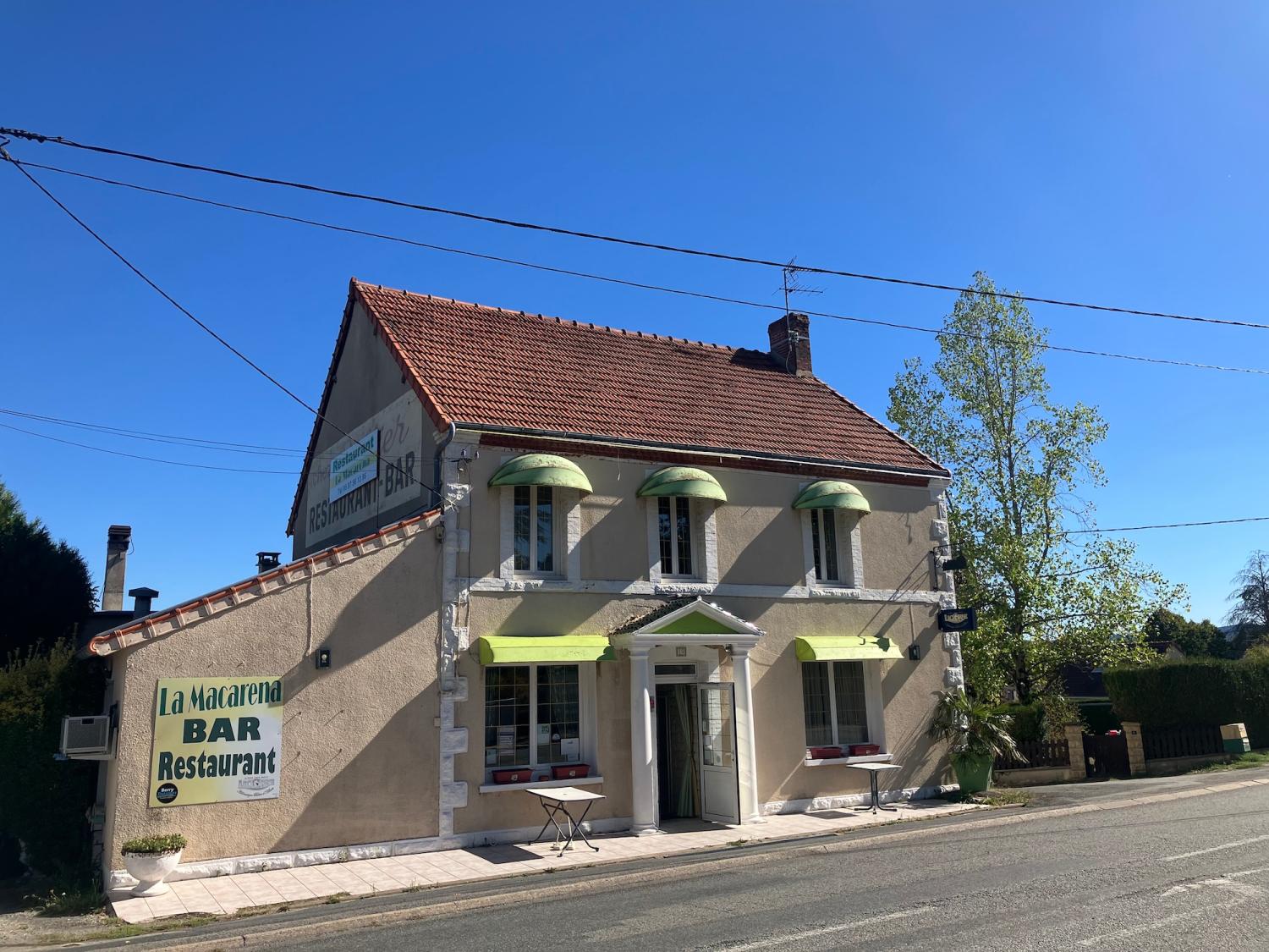 Saint-Fiel Creuse restaurant #7417534