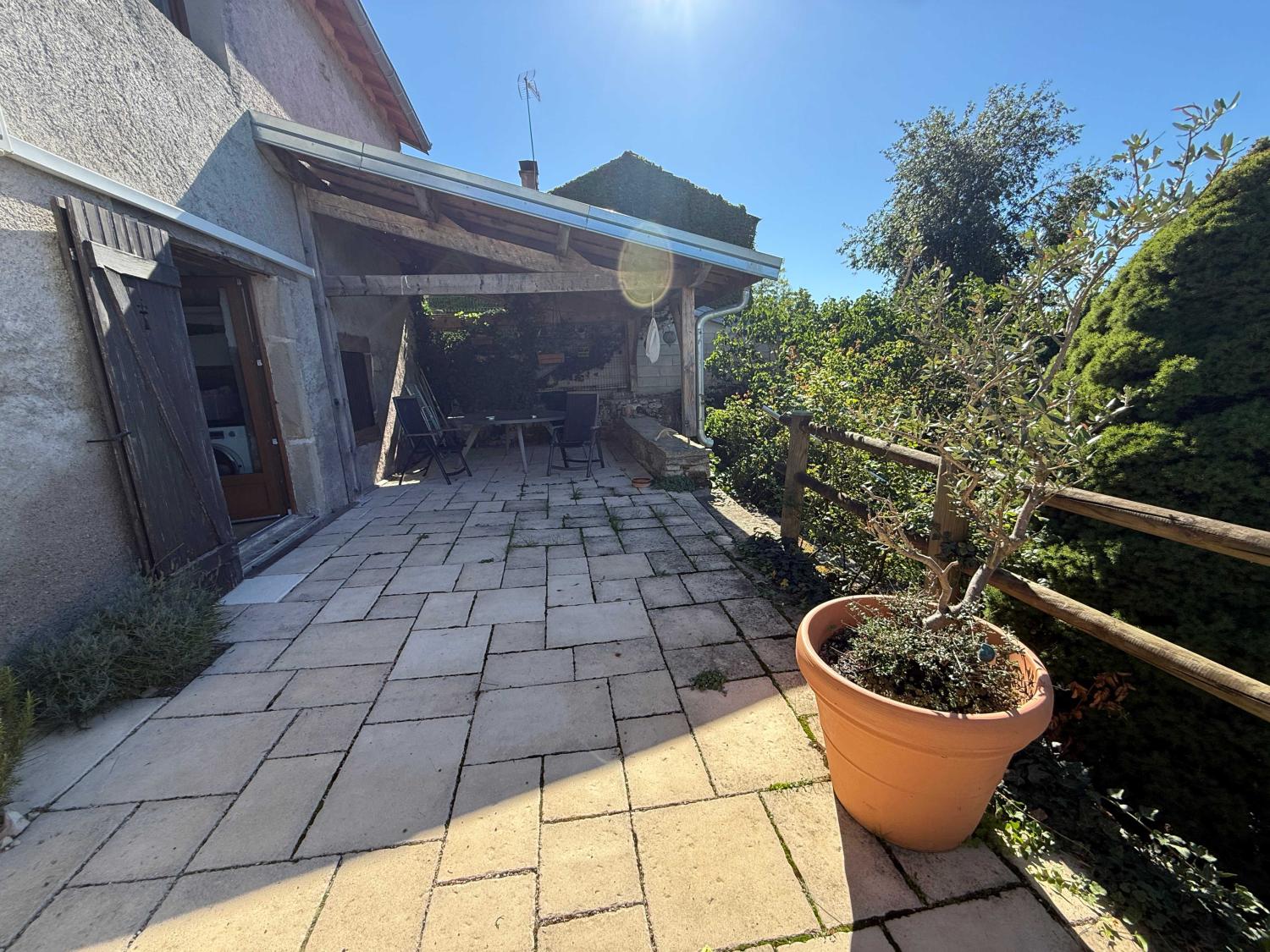 te koop dorpsboerderij Corre Haute-Saône 24