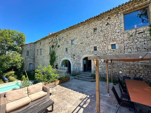 Buis-les-Baronnies Drôme huis met gîte foto 7417533